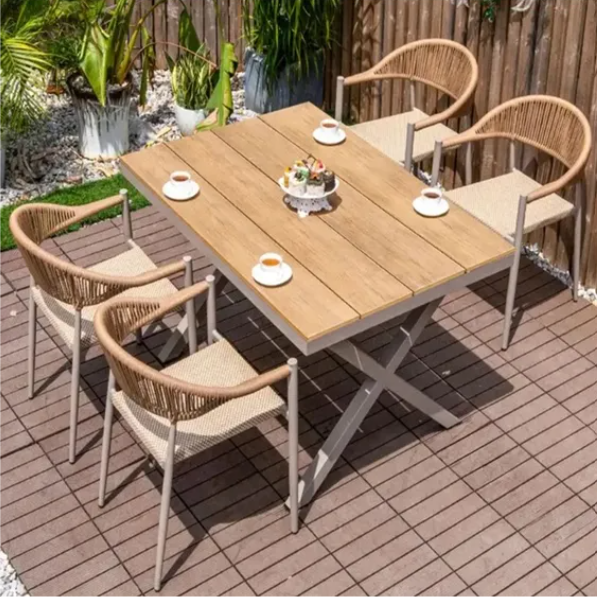 Celosia Wooden Outdoor Dining Set