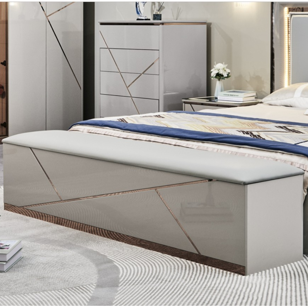 Nuvia Luxury Bench