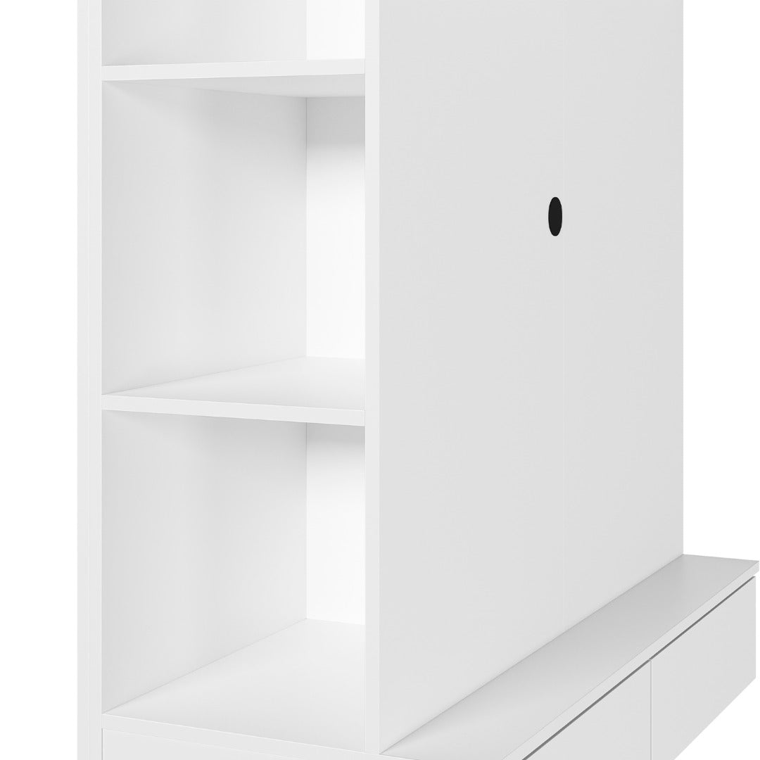Closet with Wave Panel